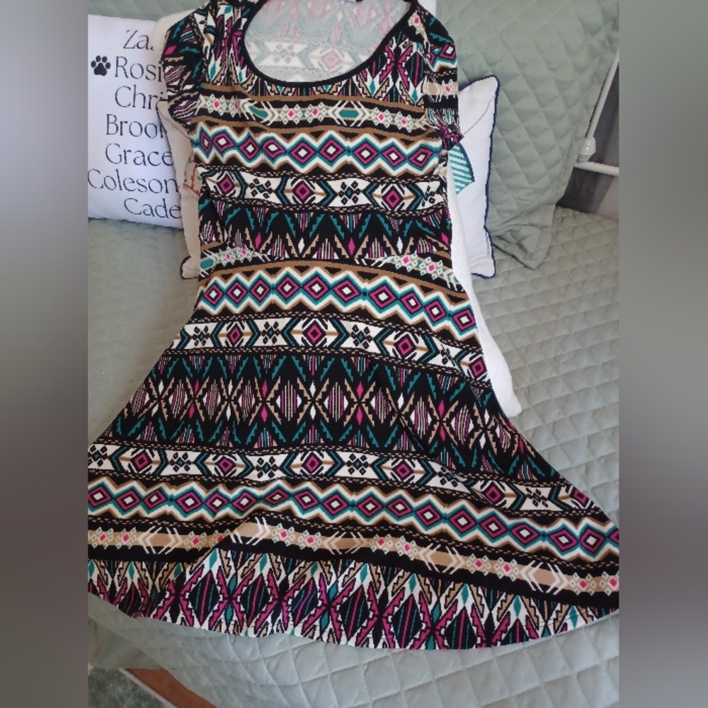 Mini Sundress with Crew Neck Pink & Teal Like New Large Smoke Free